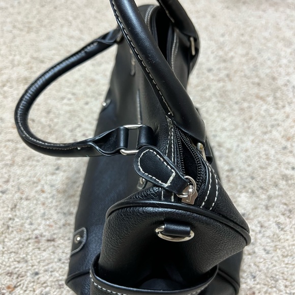 Purses - Picture 6 of 8